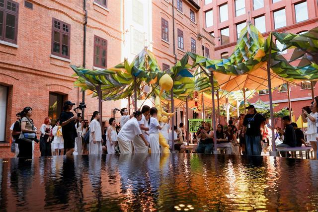 启幕在绿色帐篷下“城市野餐”不朽情缘2025年外滩建筑节(图4) 启幕在绿色帐篷下“城市野餐”不朽情缘2025年外滩建筑节(图4)