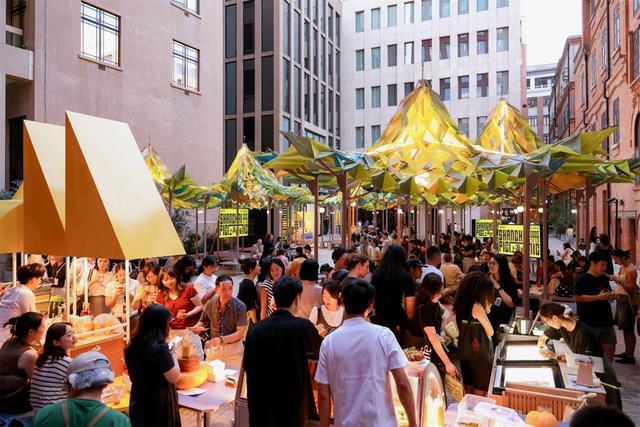 启幕在绿色帐篷下“城市野餐”不朽情缘2025年外滩建筑节(图5) 启幕在绿色帐篷下“城市野餐”不朽情缘2025年外滩建筑节(图5)